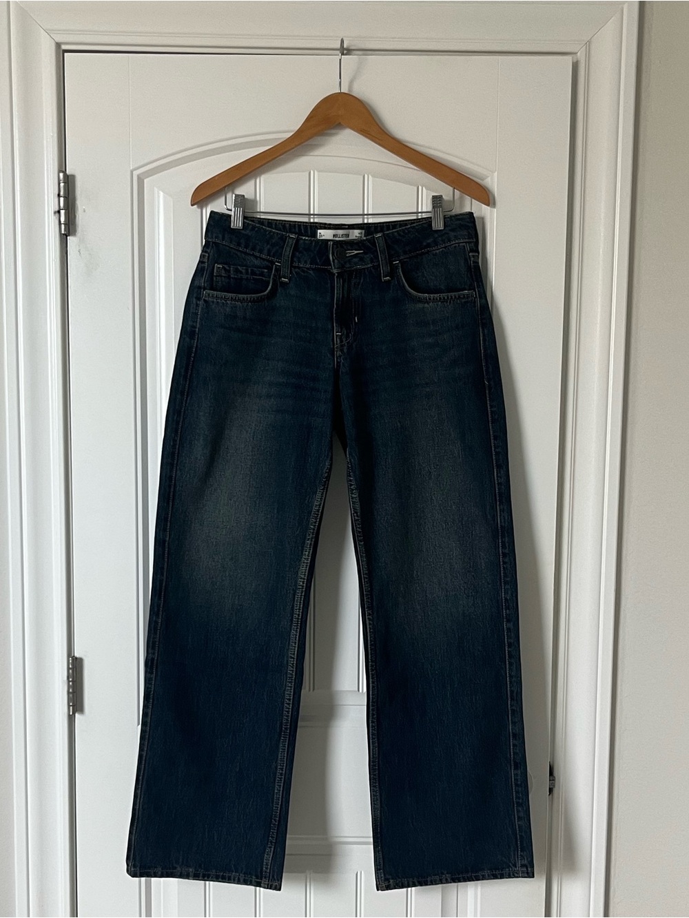 Hollister Low-Rise Y2K Dark Wash Baggy Jeans